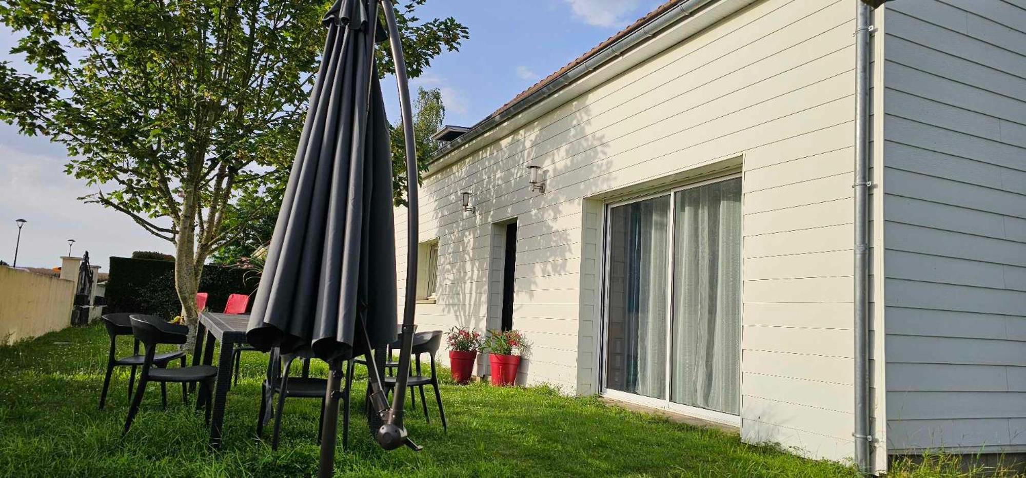 Comme A La Maison Monnaie Extérieur photo